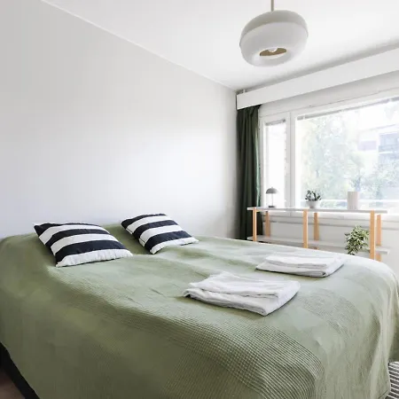 Appartamento Cosy With Balcony, Good Transport Connections. *