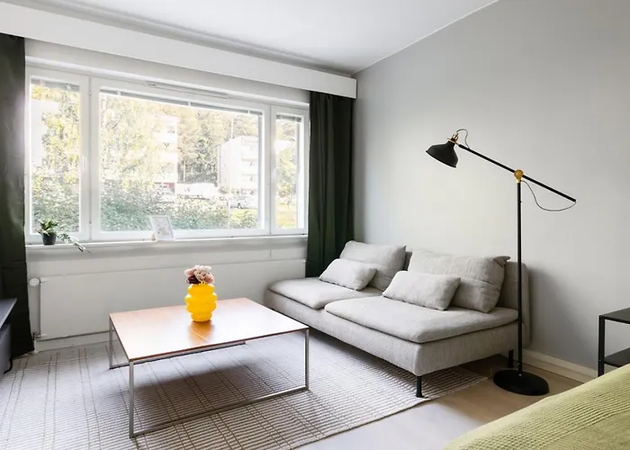 Cosy With Balcony, Good Transport Connections.