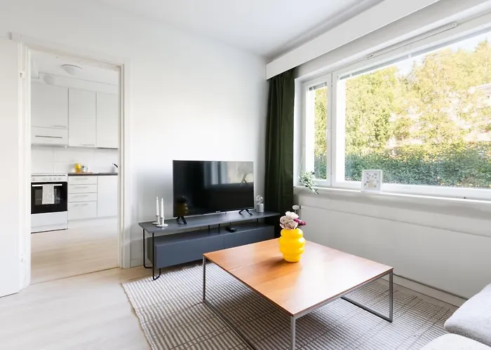 Cosy With Balcony, Good Transport Connections. דירה *