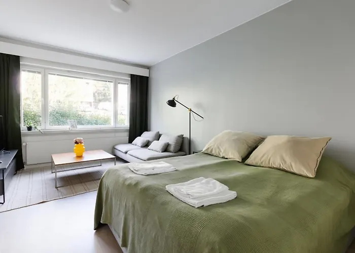 Cosy With Balcony, Good Transport Connections. דירה